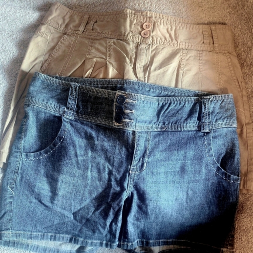 2 Pairs GUC Shorts